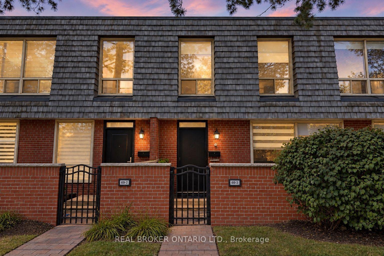69 Upper Canada Drive 3 #3, Toronto — Condo Town for sale, photo 1