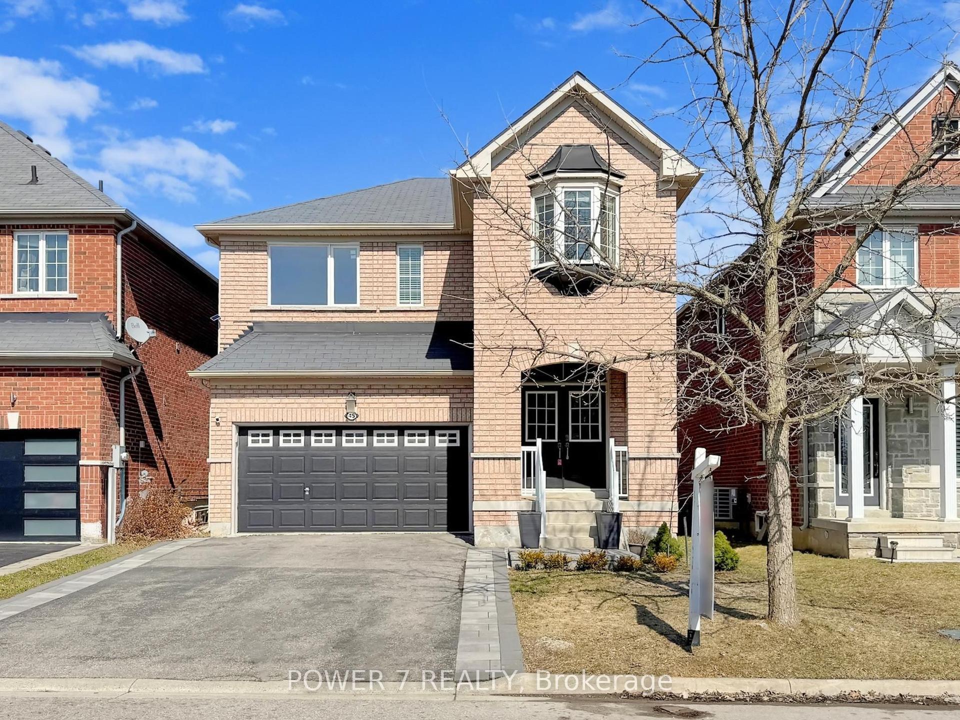 45 Lost Pond Crescent — photo 1