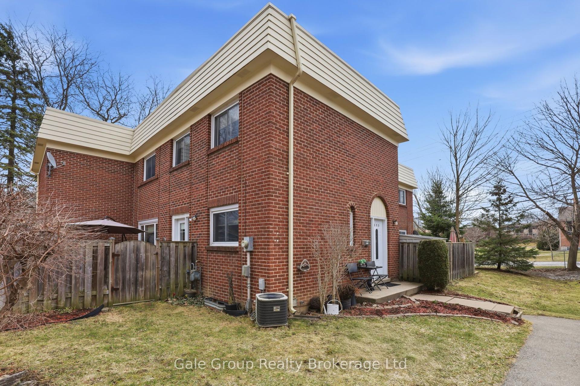 599 Gainsborough Road — photo 1