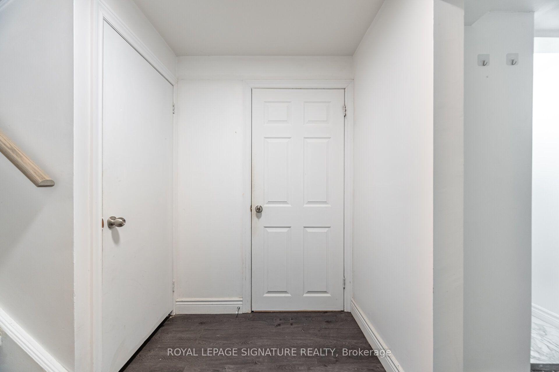 406 Tamarack Drive Main #Main, Waterloo — Detached for lease, photo 1