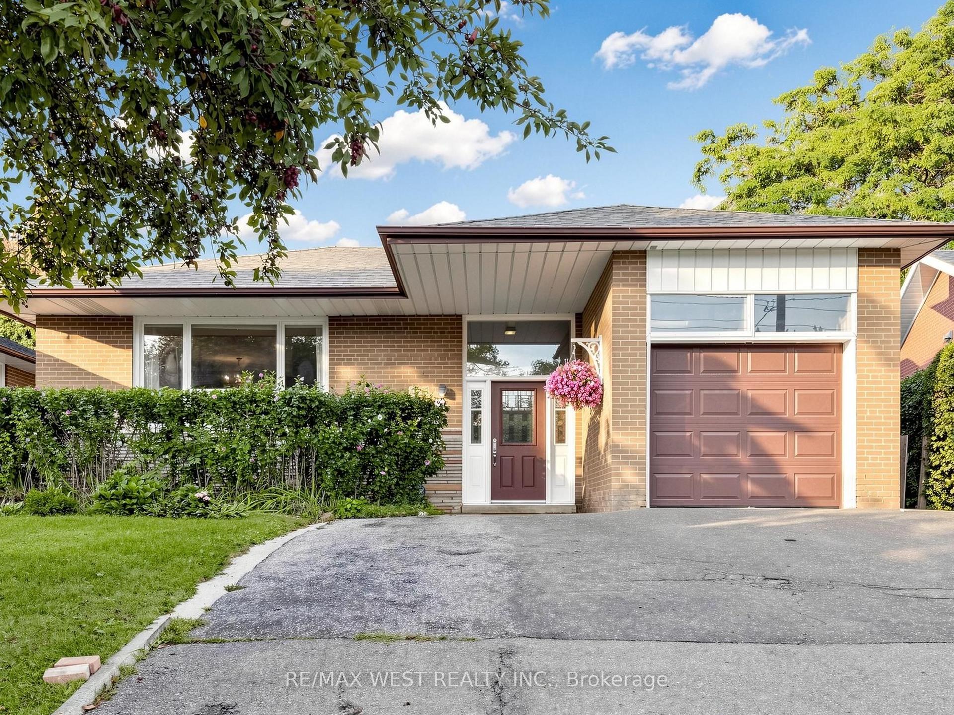 941 Willowdale Avenue, Toronto — Detached for sale, photo 1