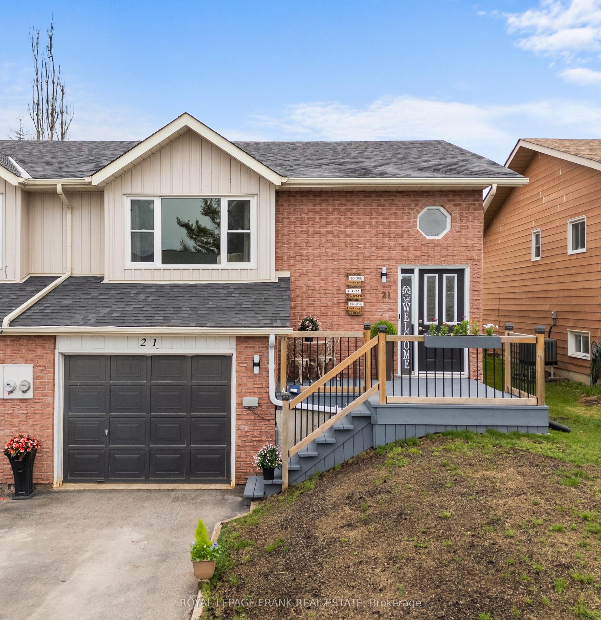 21 Birch Crescent — photo 1