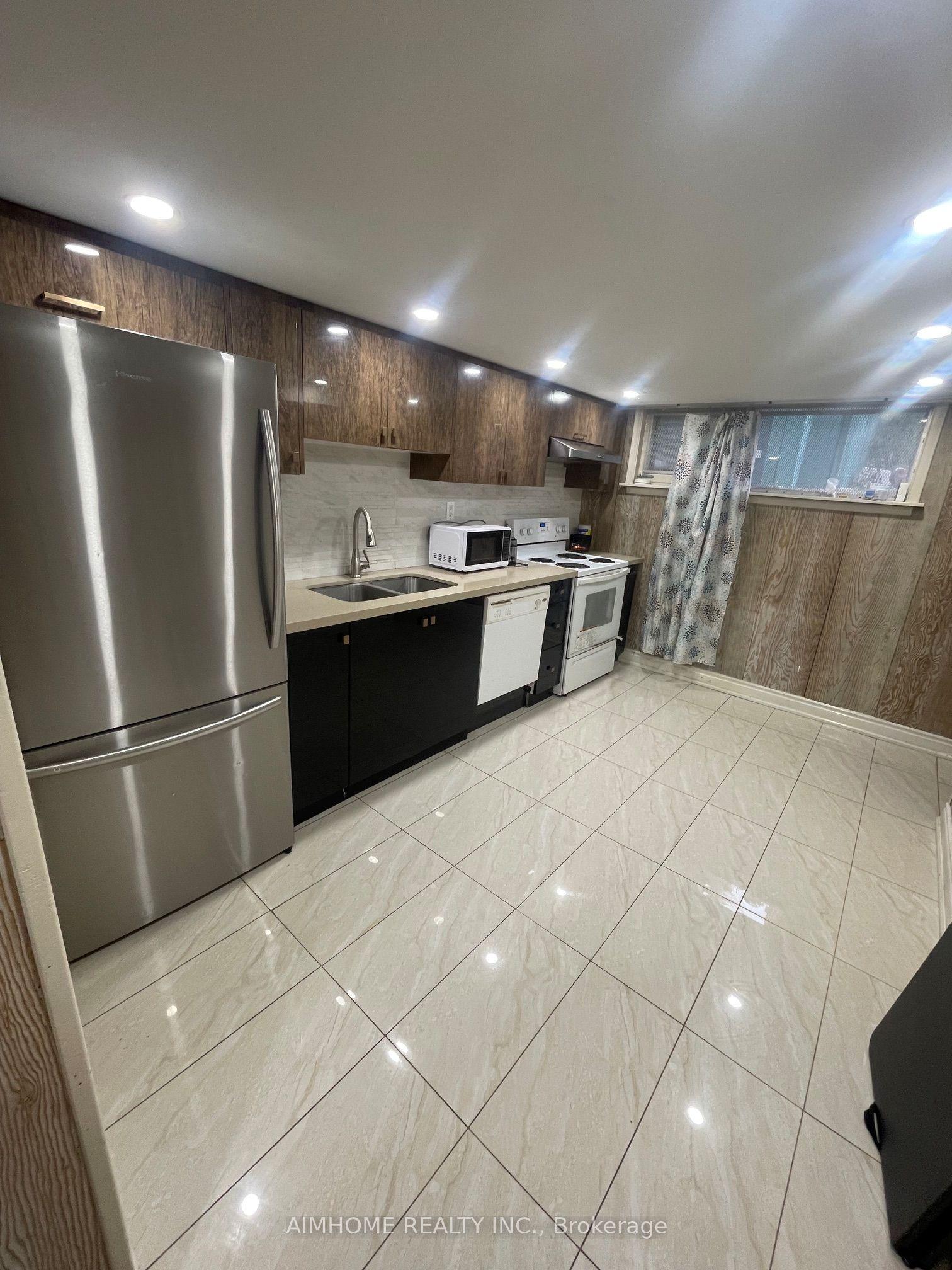 52 Beacham Crescent Basement #Basement — photo 1