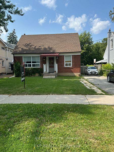 12 Pleasant Avenue, Toronto — Detached for sale, photo 1