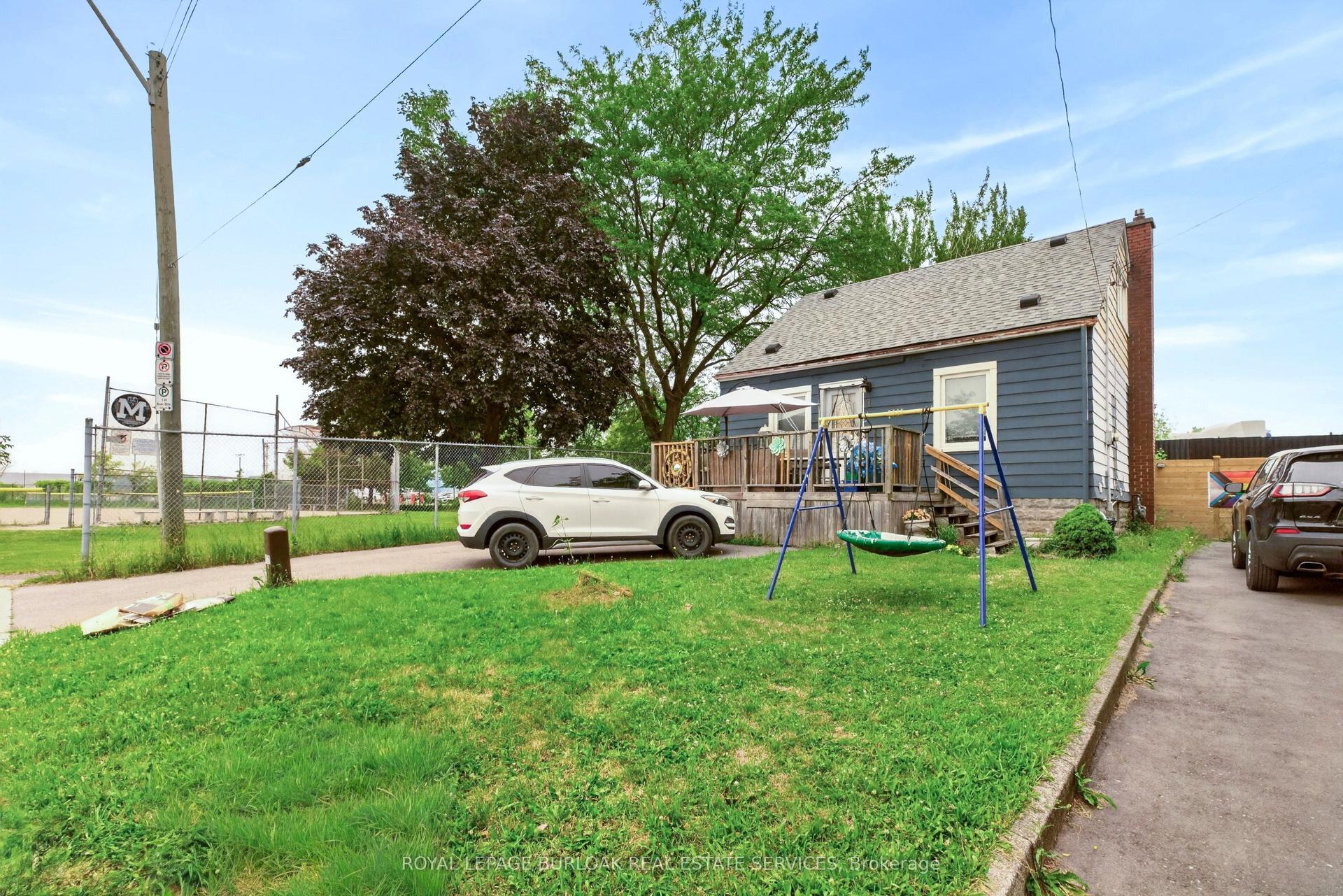 1 Mahony Avenue, Hamilton — Detached for sale, photo 1