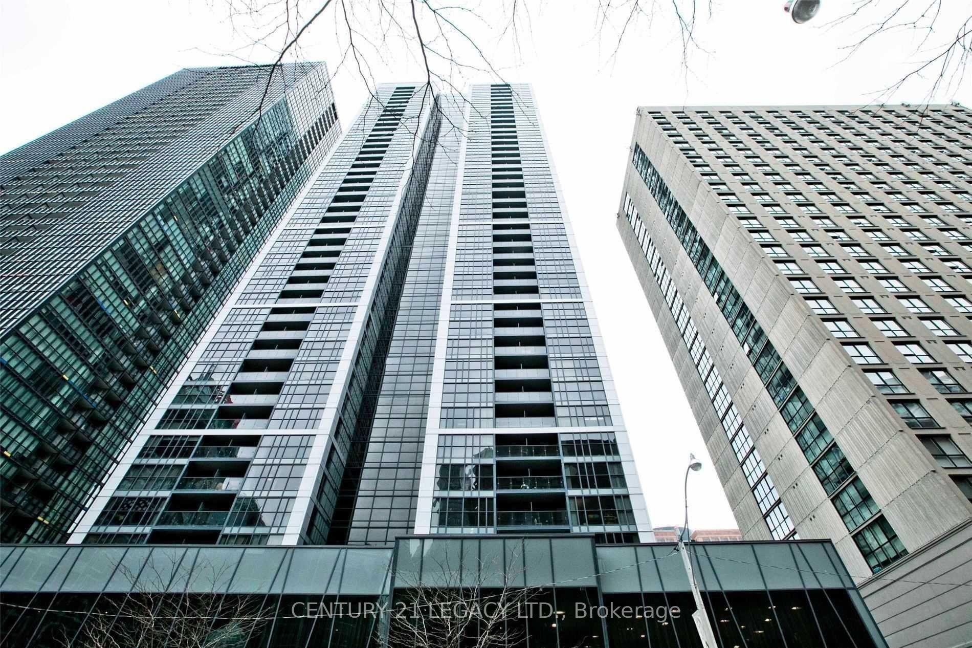 28 Ted Rogers Way 1510 #1510 — photo 1