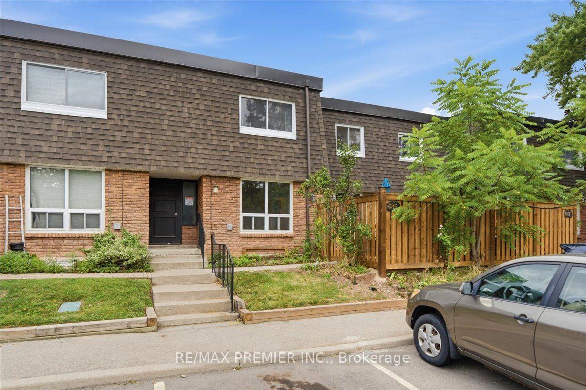 485 Timber Lane, Burlington — Condo Town for sale, photo 1