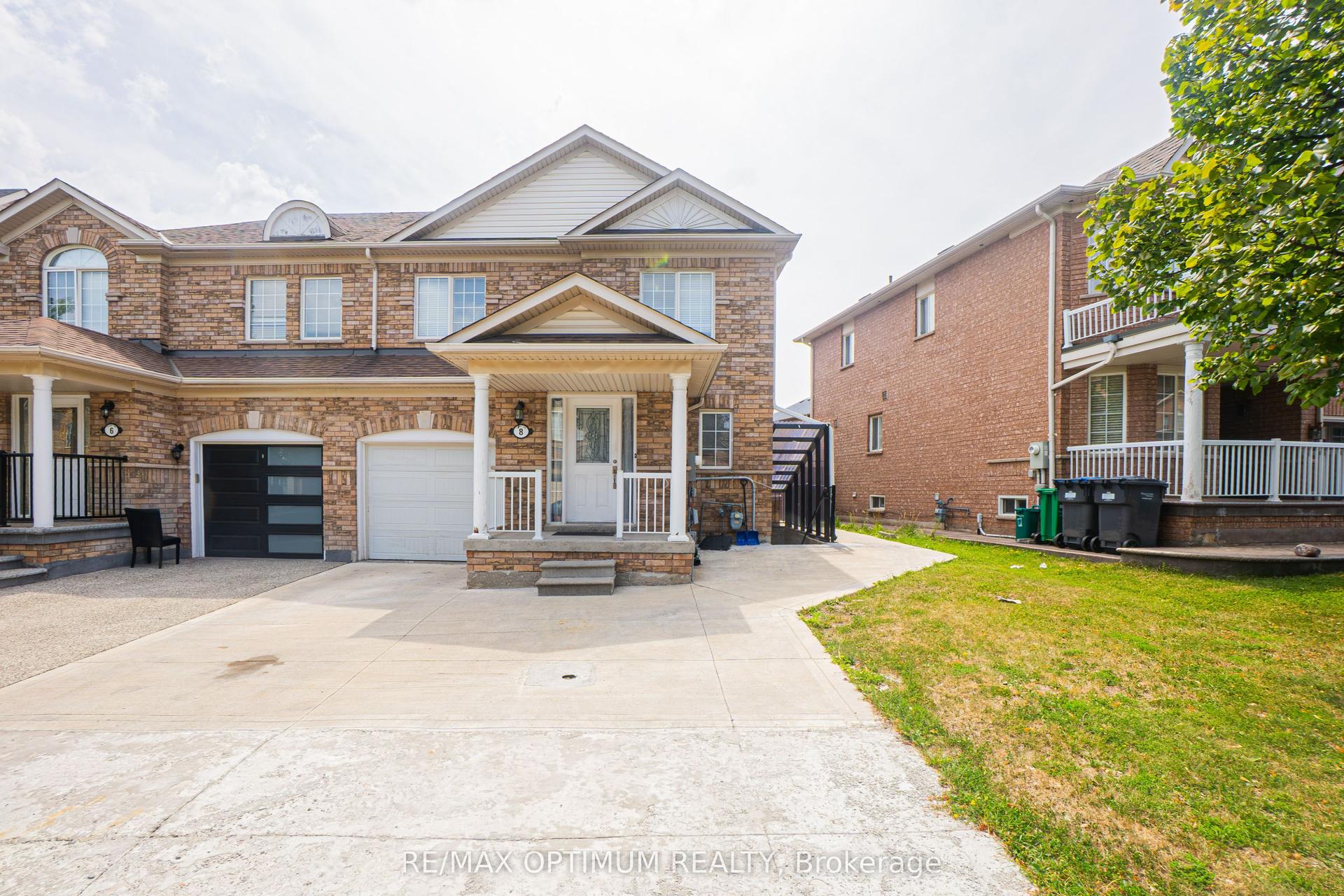 8 Topiary Lane, Brampton — Semi-Detached for lease, photo 1