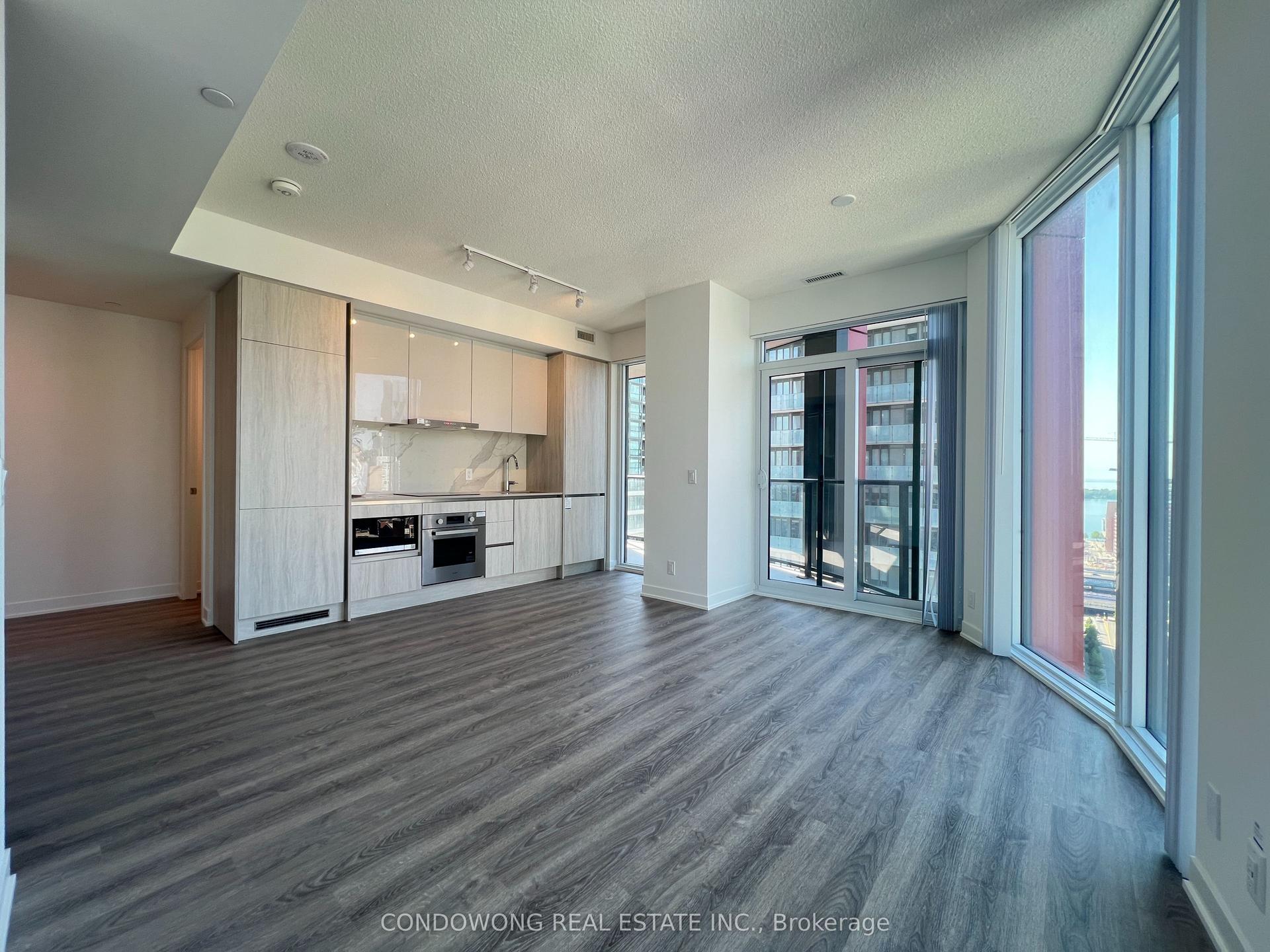 180 Front Street E 2810 #2810 — photo 1