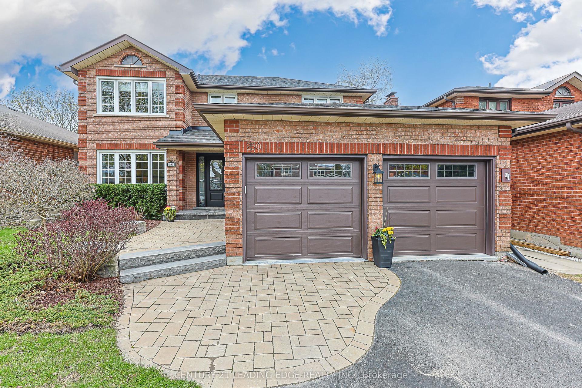 250 Hemlock Drive — photo 1