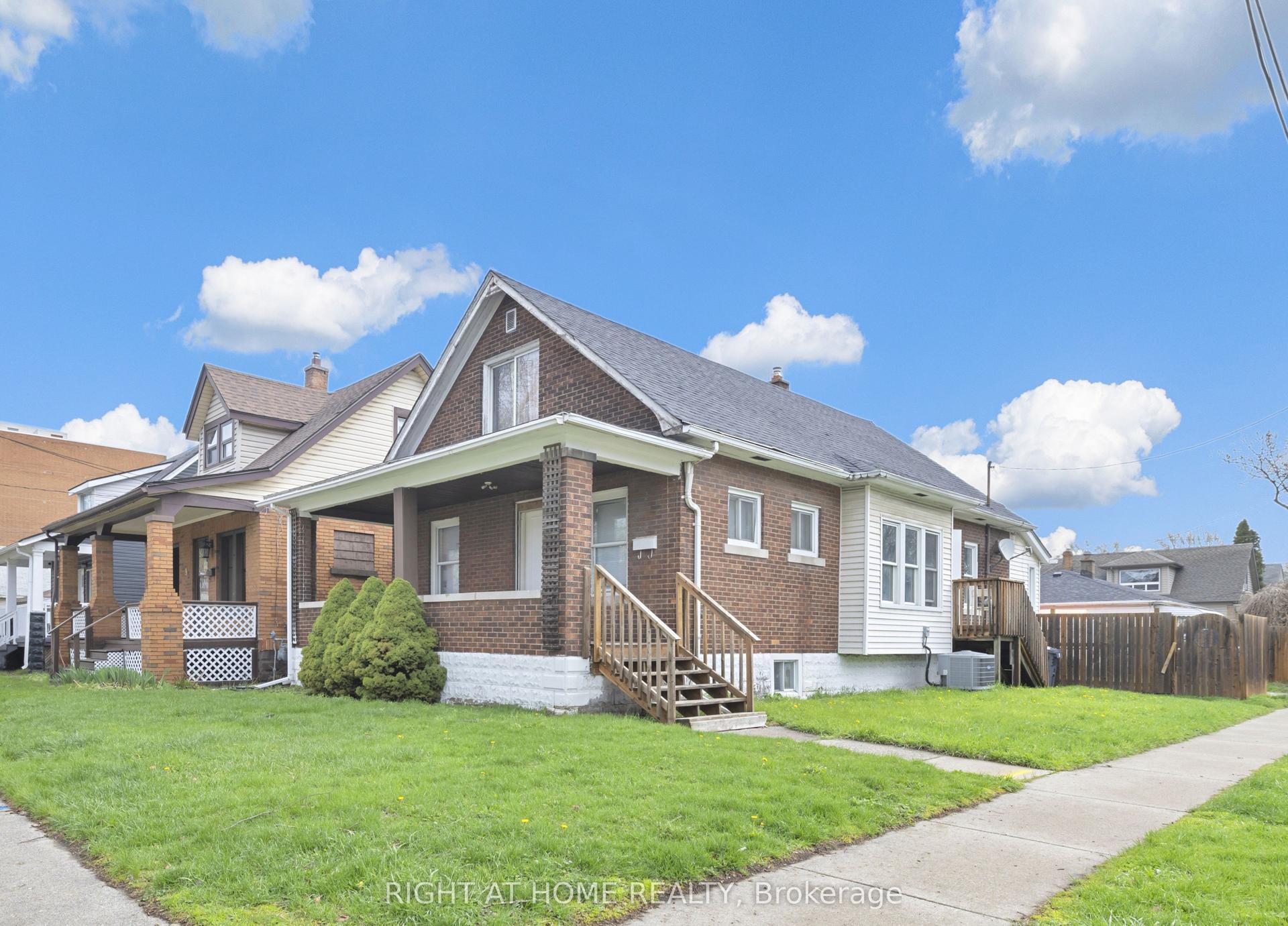 3497 Peter Street — photo 1