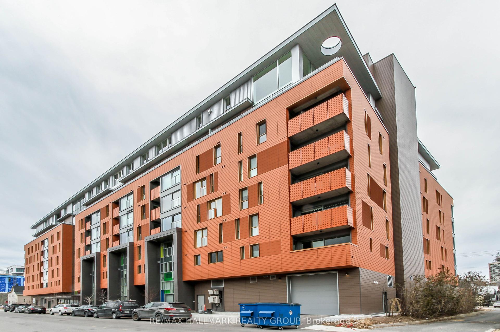 135 Barrette Street 409 #409, Vanier and Kingsview Park — Condo for lease, photo 1