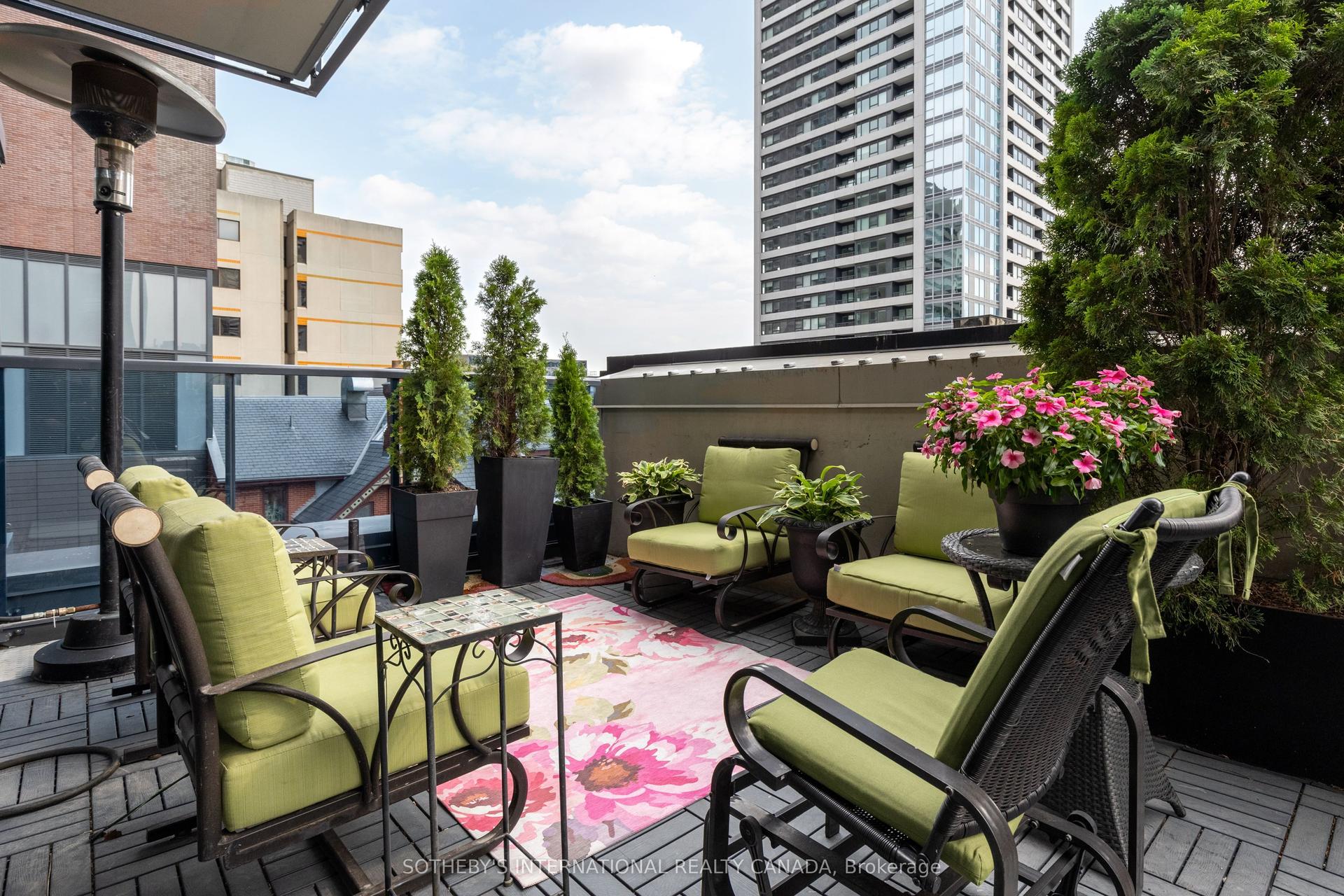 28 Linden Street 402 #402, Toronto — Condo for sale, photo 1