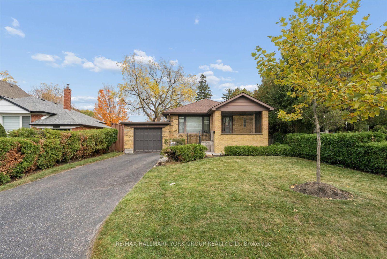 37 Agar Crescent, Toronto — Detached for sale, photo 1