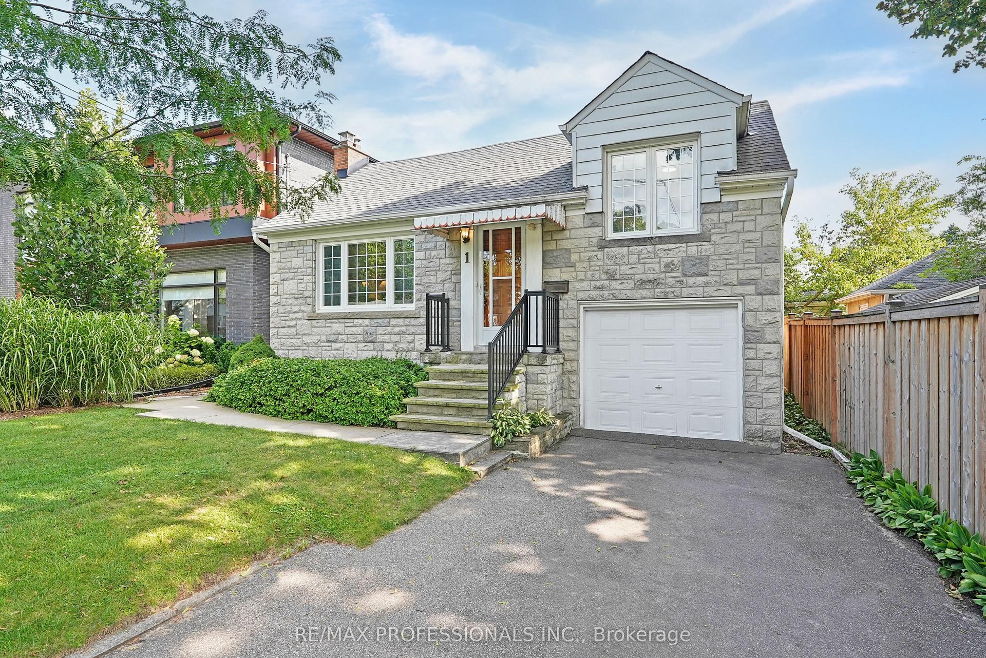 1 Bernice Avenue, Toronto — Detached for sale, photo 1