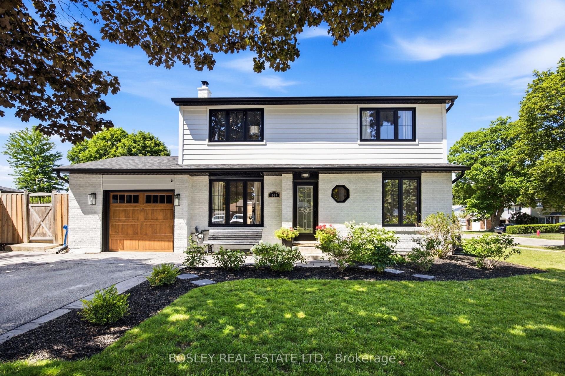 440 Sandford Street, Newmarket — Detached for sale, photo 1
