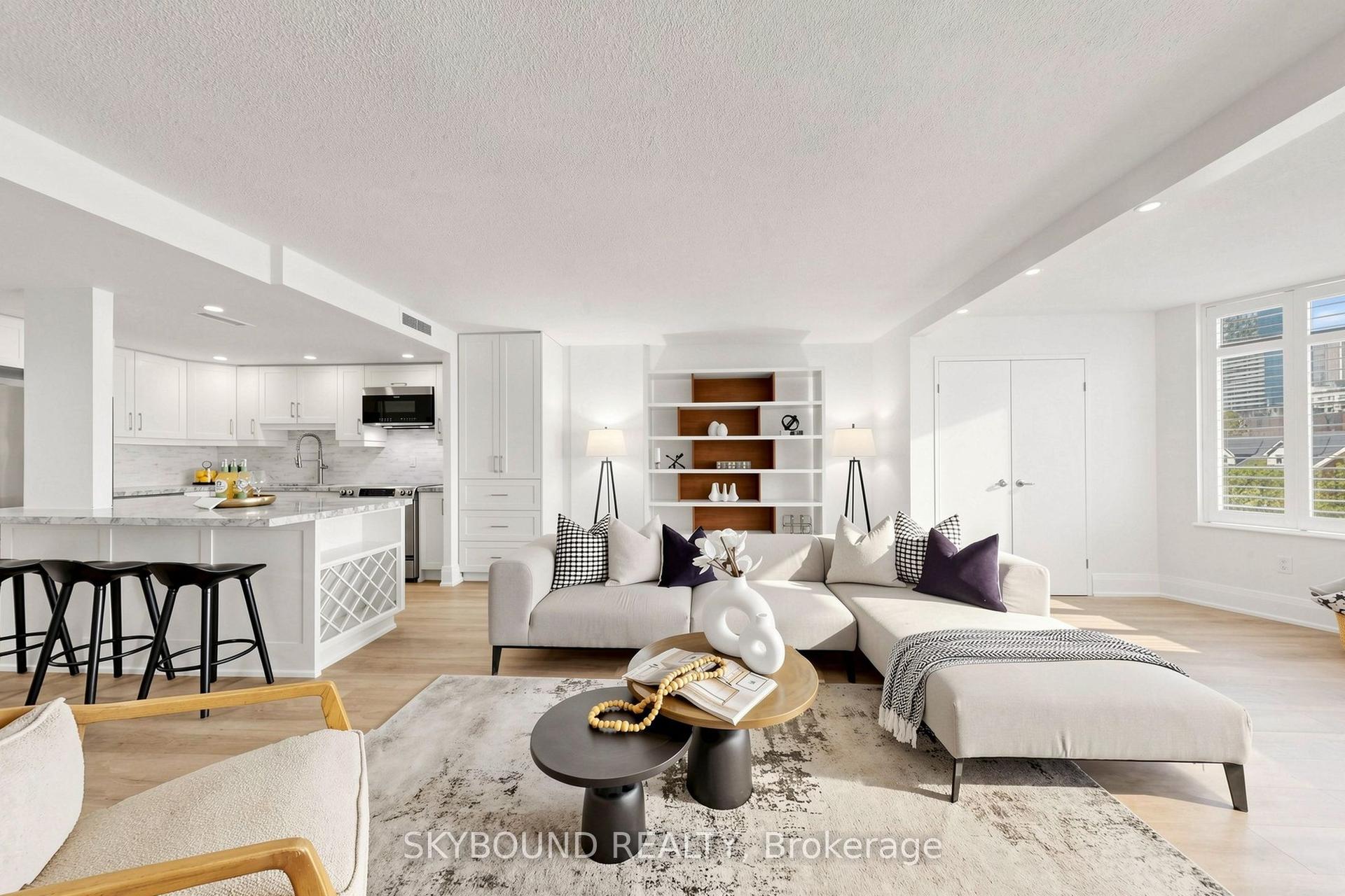 135 George Street S 401 #401 — photo 1
