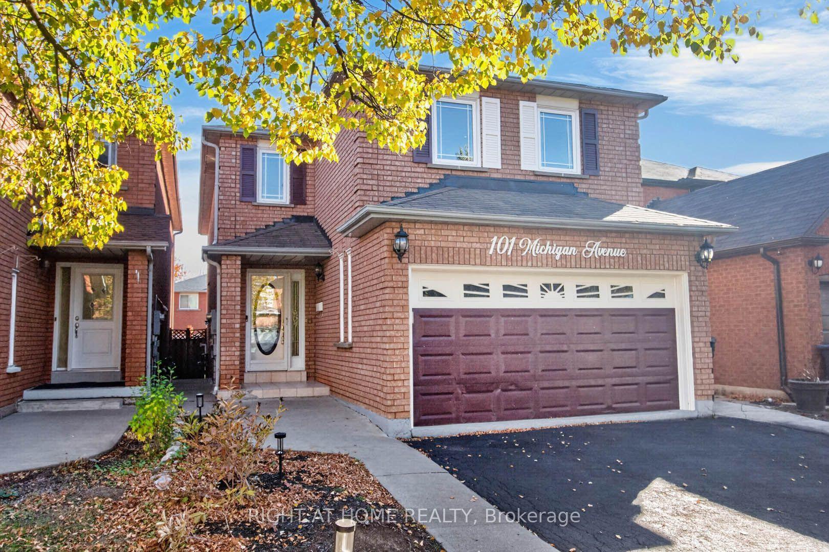 101 Michigan Avenue, Brampton — Detached for sale, photo 1