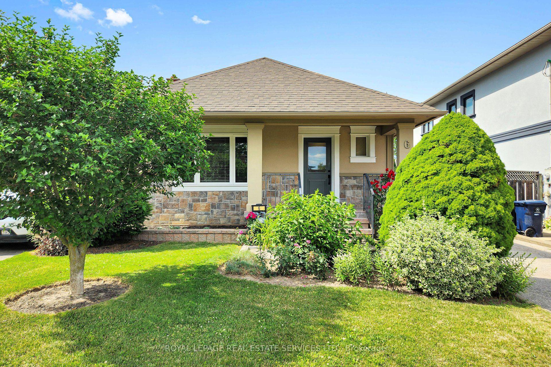 6 Parkchester Road, Toronto — Detached for sale, photo 1