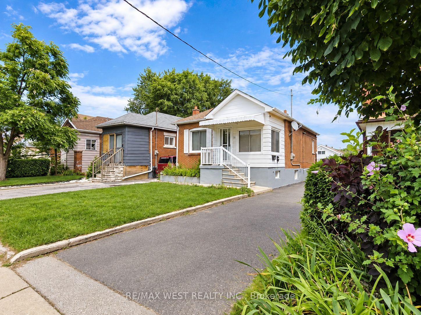 51 Mould Avenue Bsmt #Bsmt, Toronto — Detached for lease, photo 1