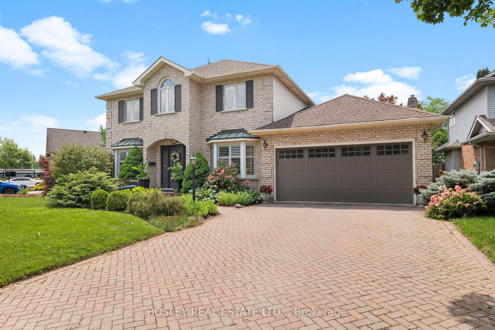 28 Arbour Glen Drive, St. Catharines — Detached for sale, photo 1