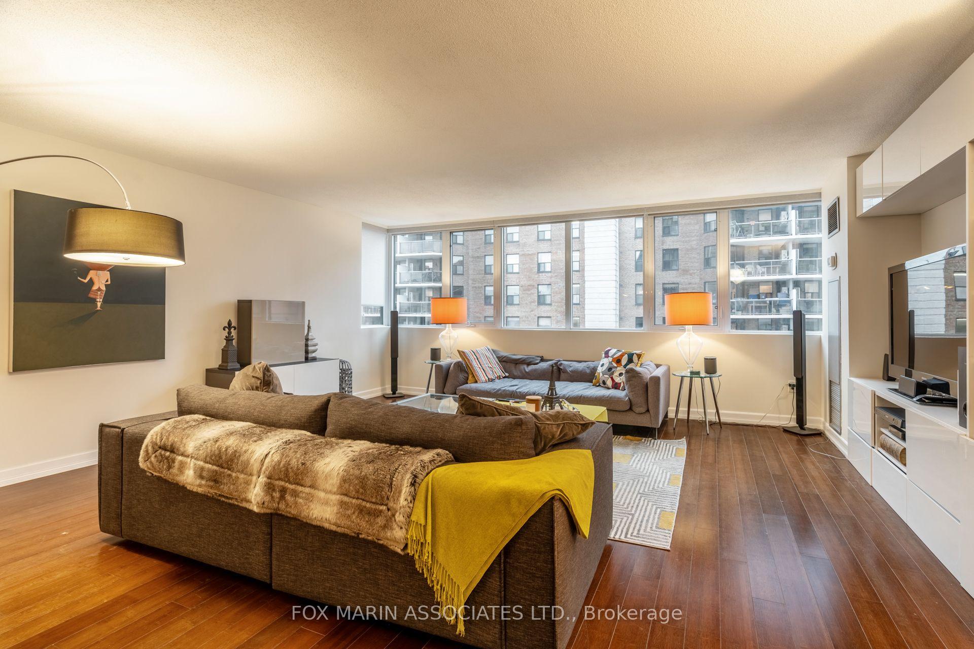 256 Jarvis Street 10D #10D — photo 1
