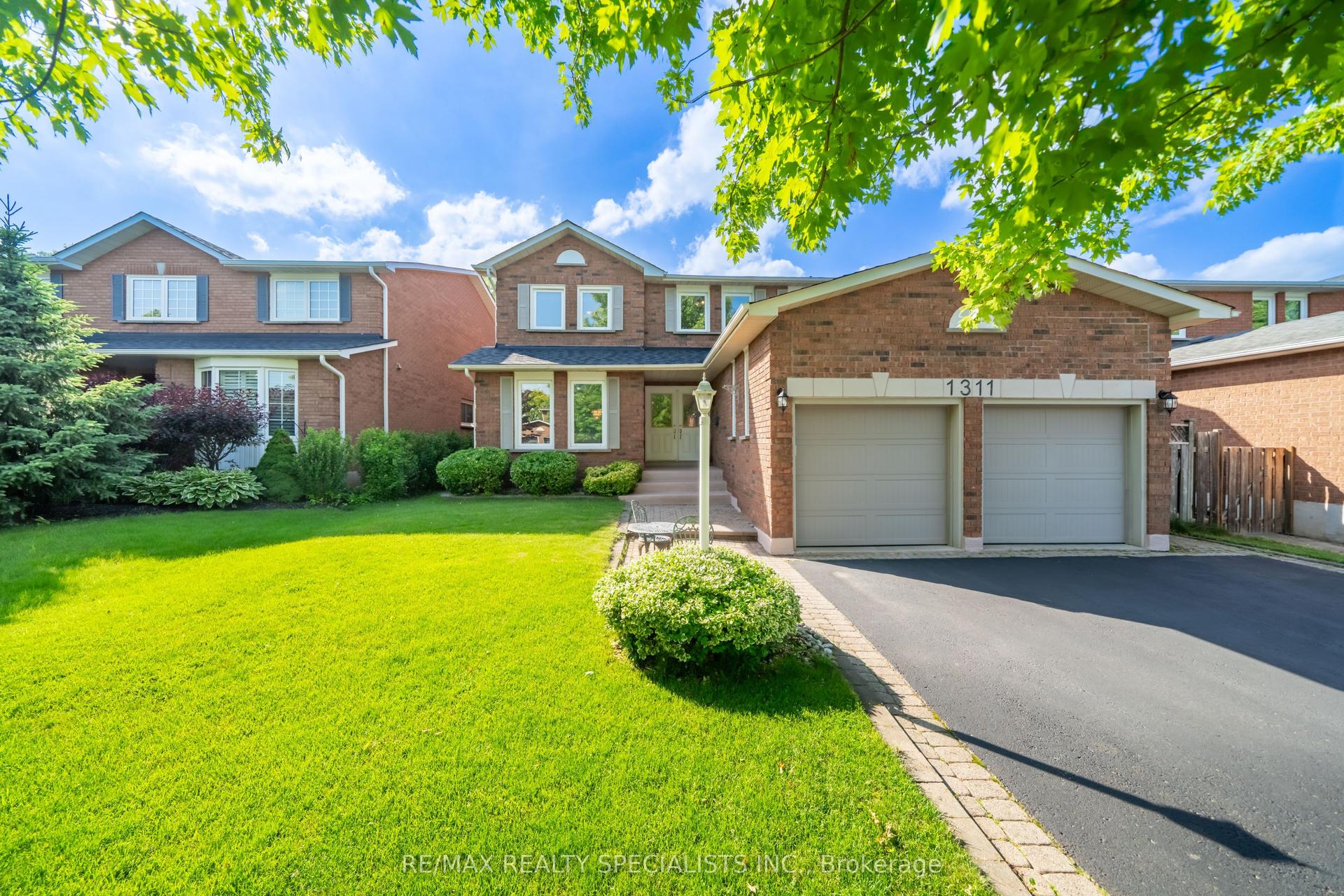 1311 Greenridge Circle, Oakville — Detached for sale, photo 1
