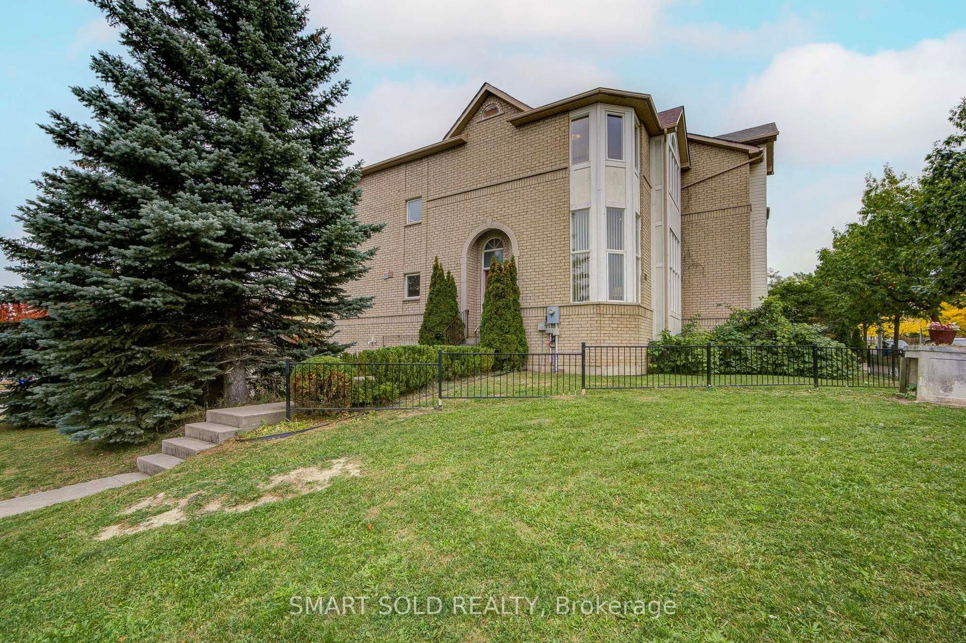 247 Shirley Drive, Richmond Hill — Townhouse for sale, photo 1