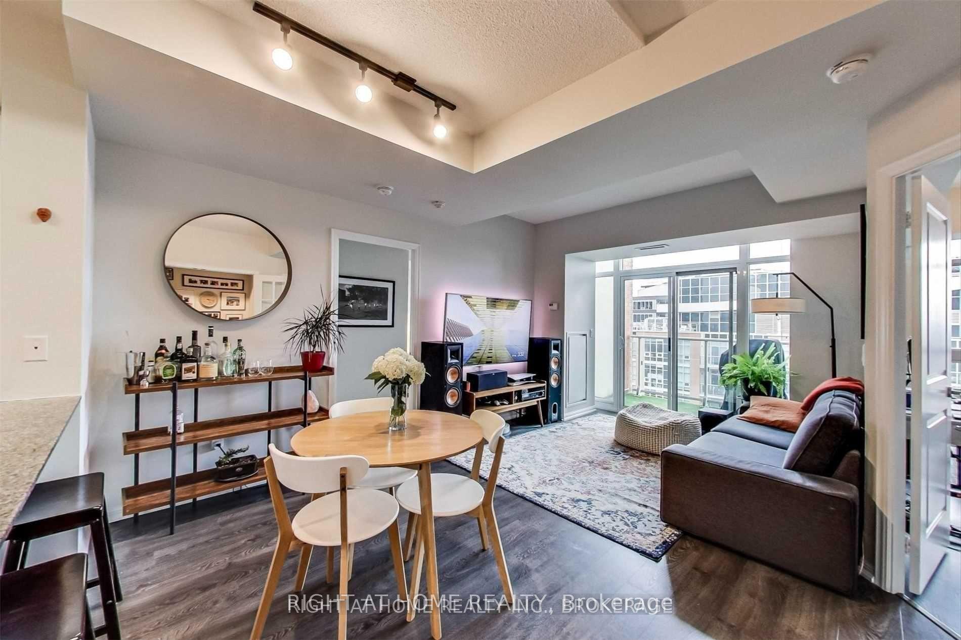 75 East Liberty Street 2401 #2401 — photo 1