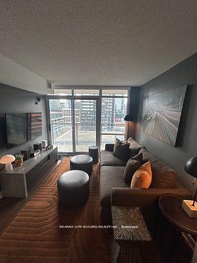 15 Fort York Blvd Boulevard 1505 #1505 — photo 1