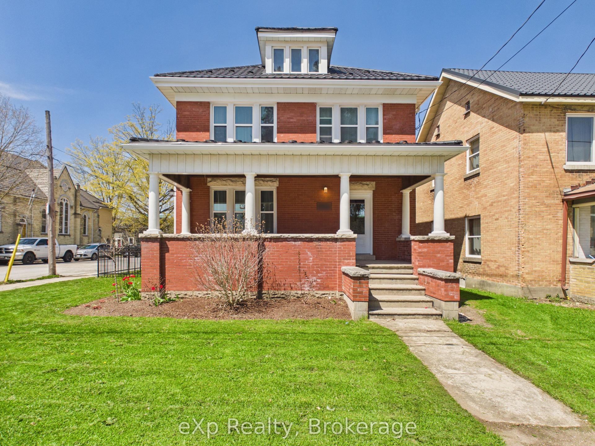 235 Jackson Street S — photo 1