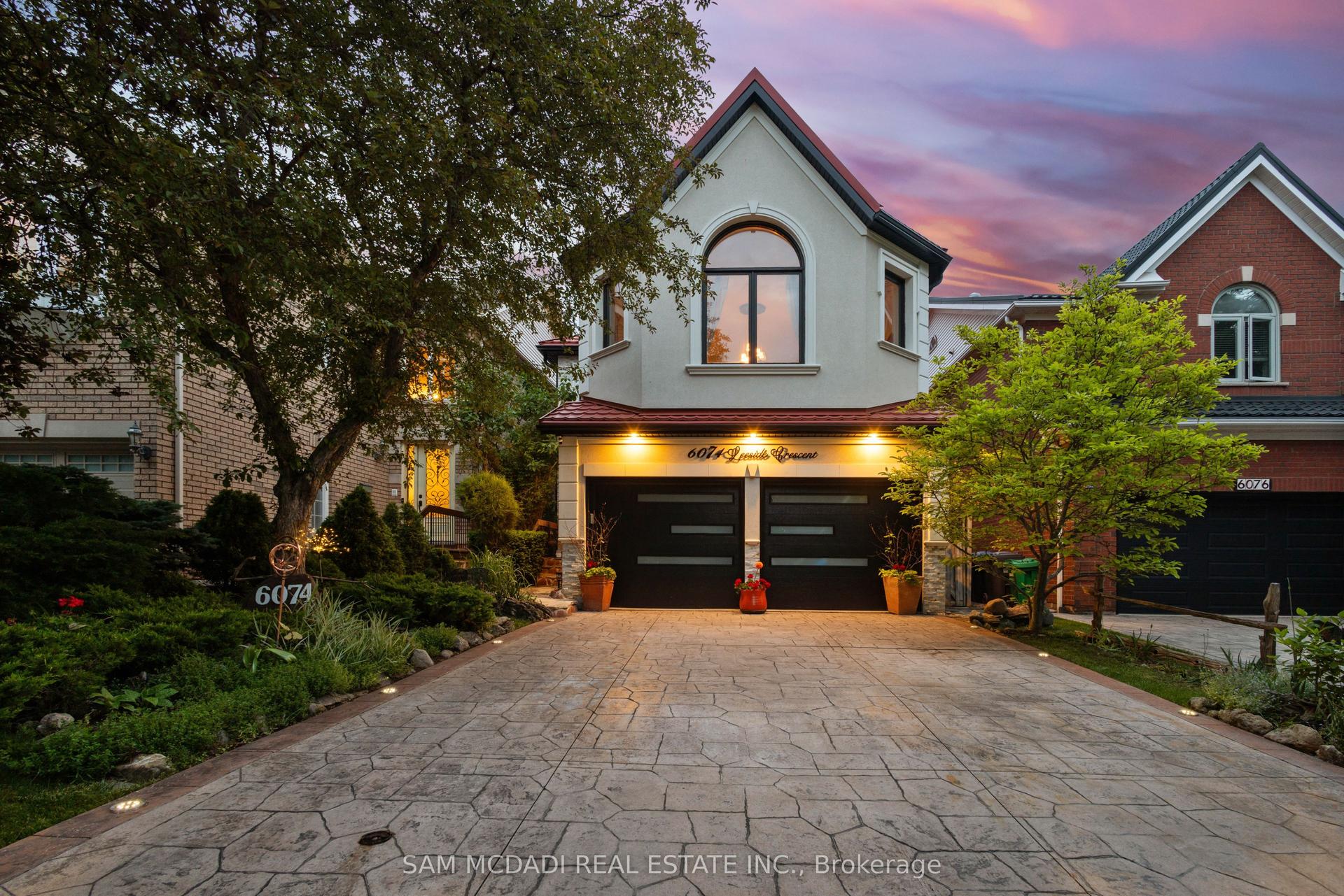 6074 Leeside Crescent — photo 1