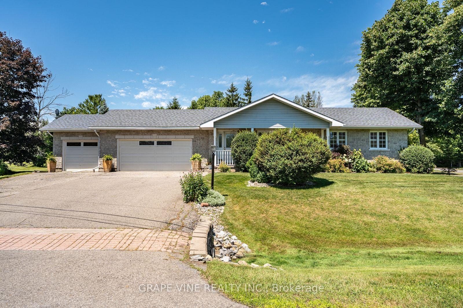 8391 Rowan Dr Drive, Greely - Metcalfe - Osgoode - Vernon and Area — Detached for sale, photo 1