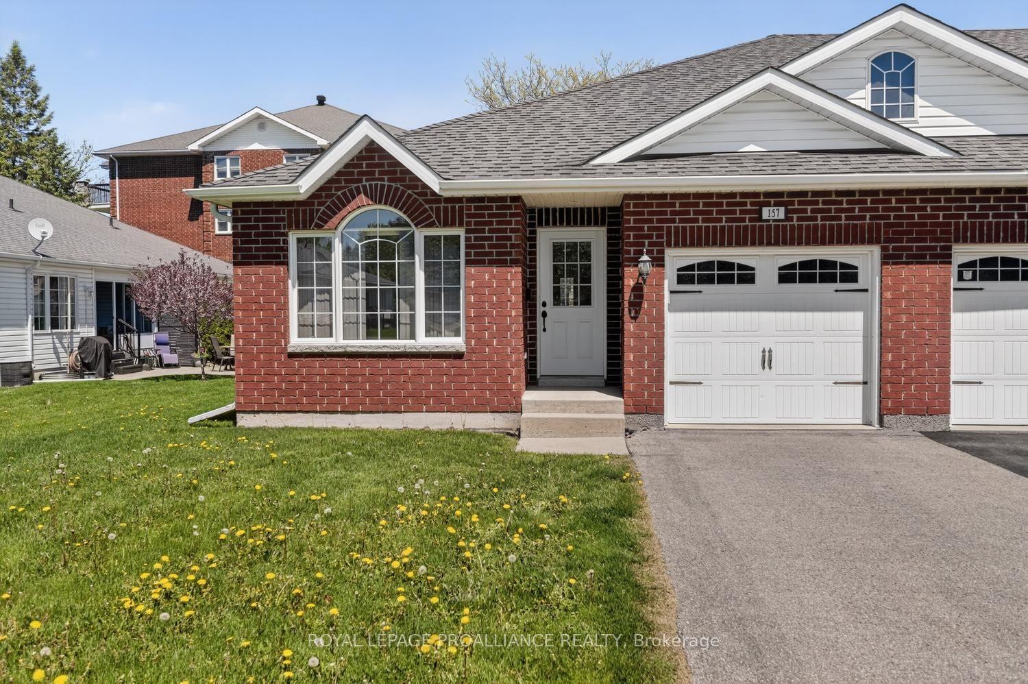 157 Steacy Gardens E, Brockville — Townhouse for sale, photo 1