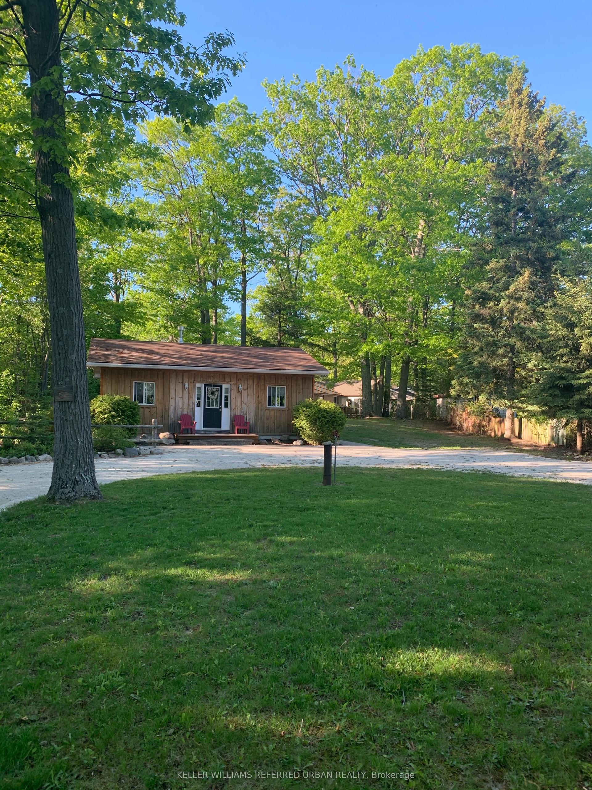 1833 Tiny Beaches Road S — photo 1