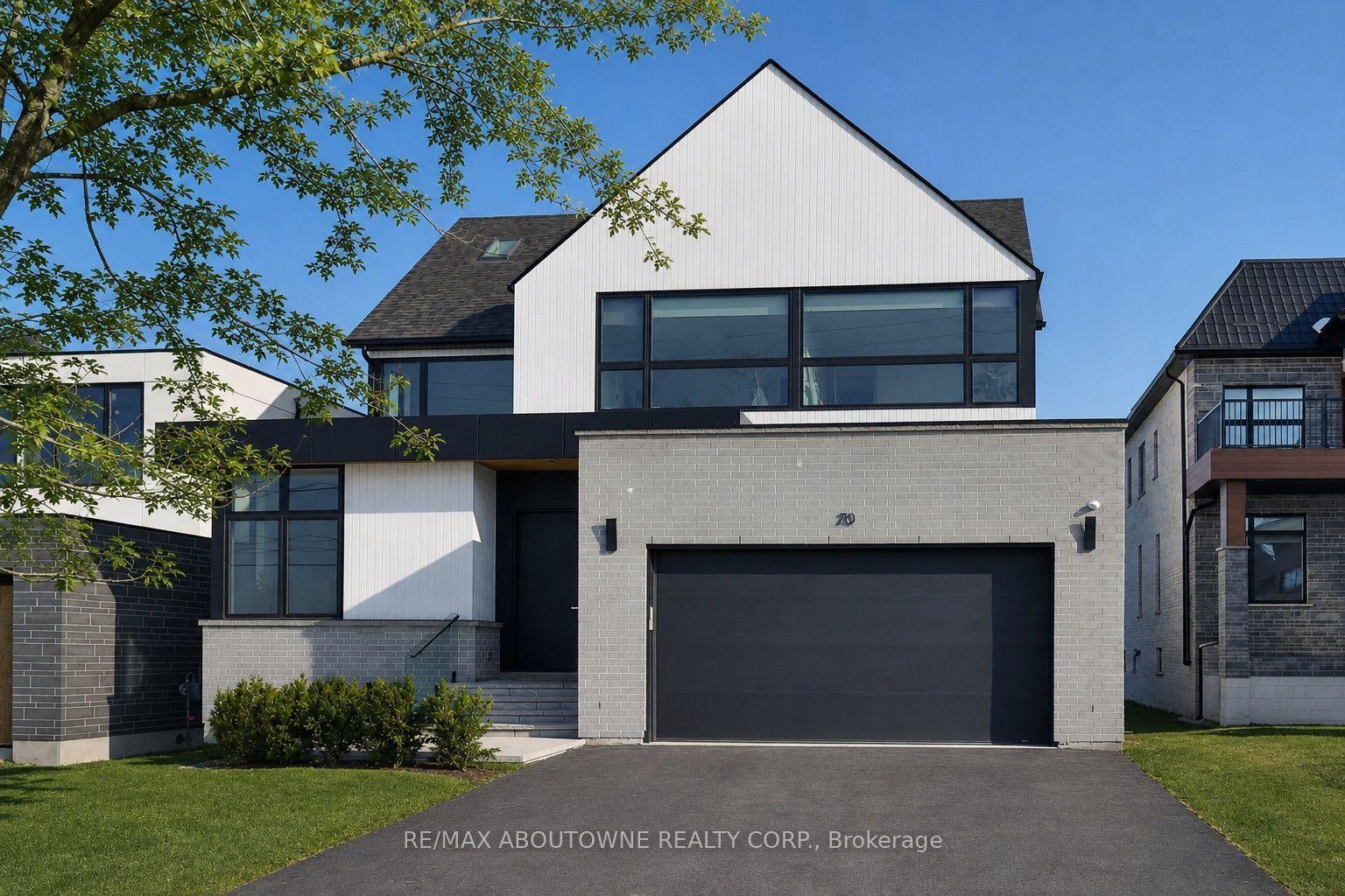 70 Upper Mount Albion Road, Hamilton — Detached for sale, photo 1