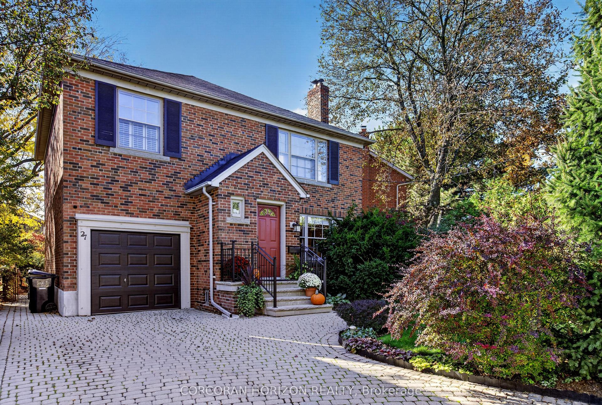 27 Armour Boulevard, Toronto — Detached for sale, photo 1