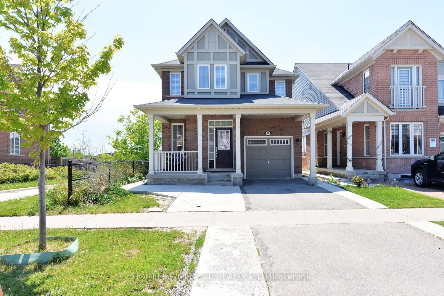 8 Robert Parkinson Drive — photo 1
