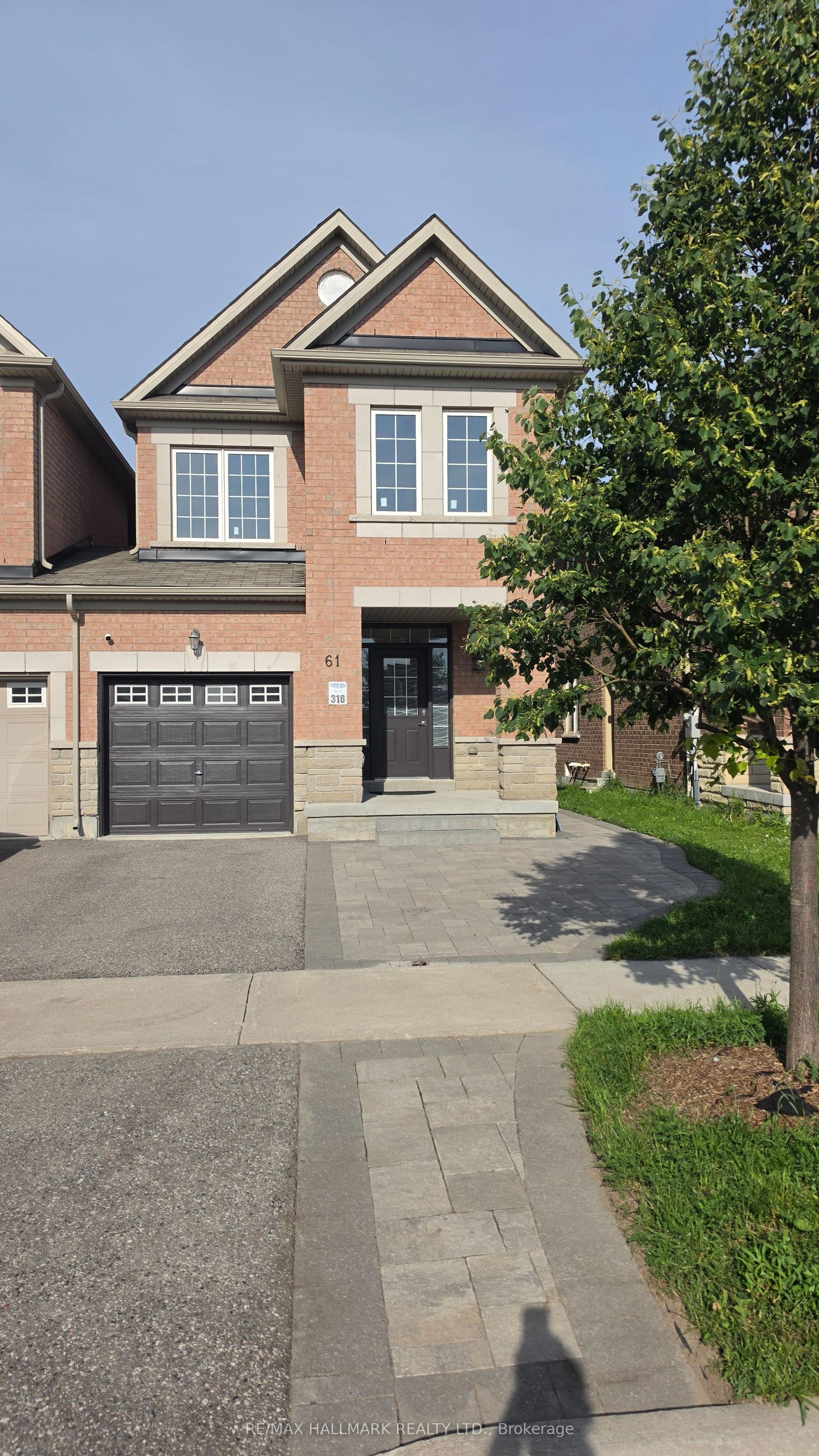 61 Collin Court — photo 1