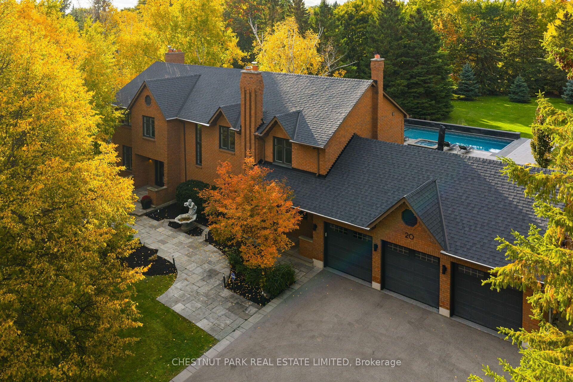 20 Fenyrose Crescent — photo 1
