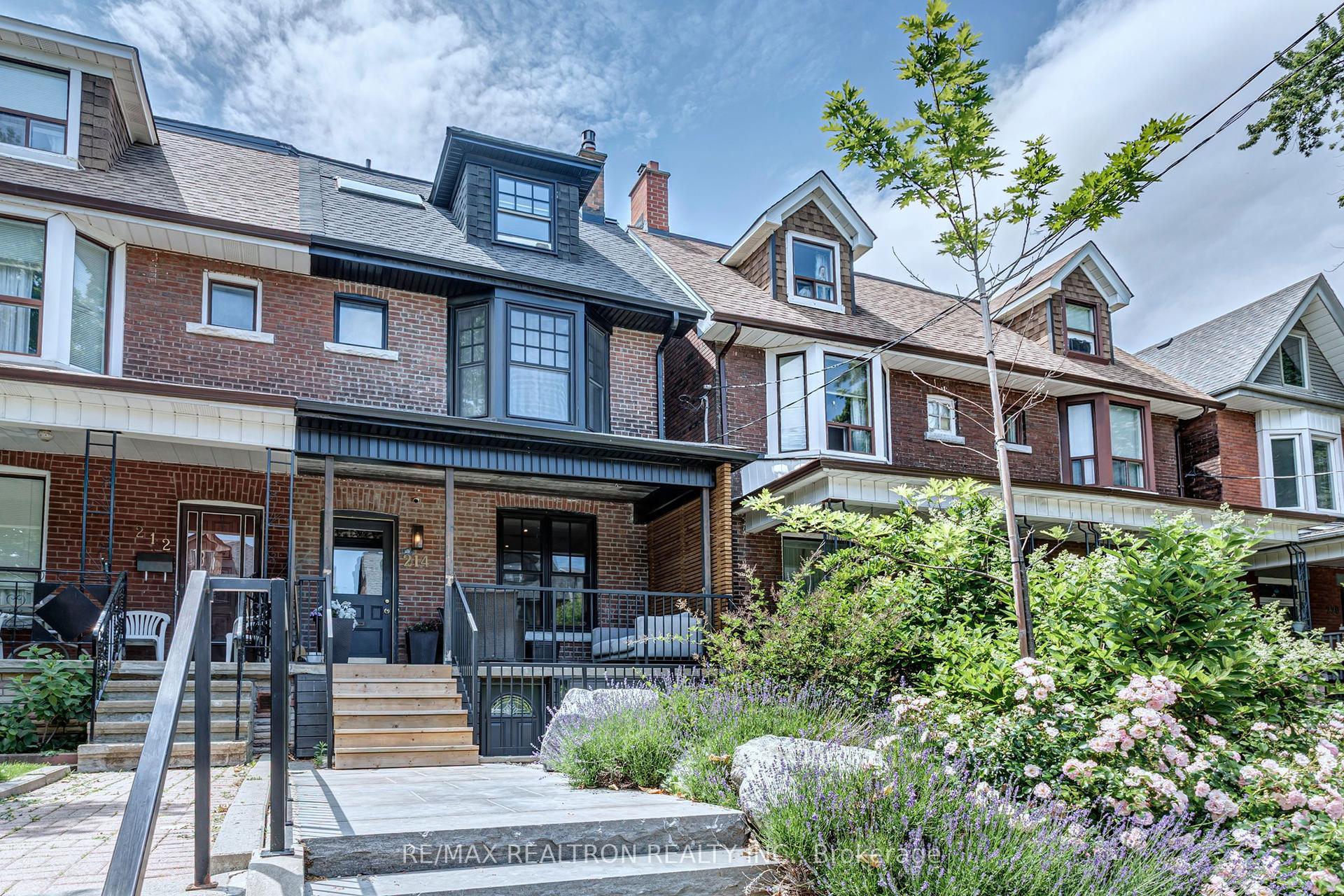 214 Grace Street, Toronto — Semi-Detached for lease, photo 1