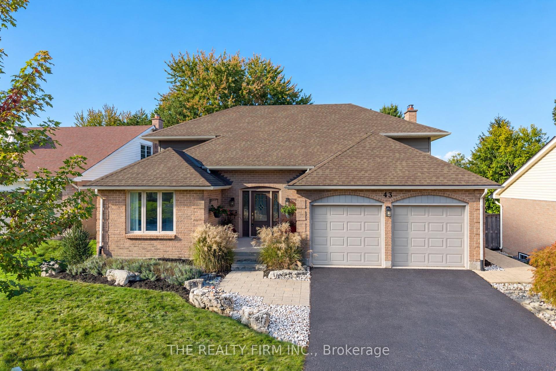 43 Fairlane Crescent, London South — Detached for sale, photo 1