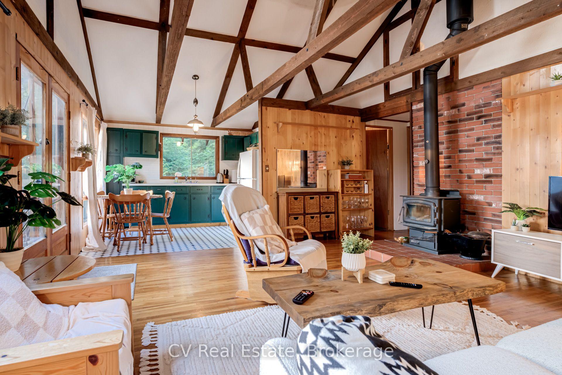 1027 North Pine Drive, Lake of Bays — Detached for sale, photo 1
