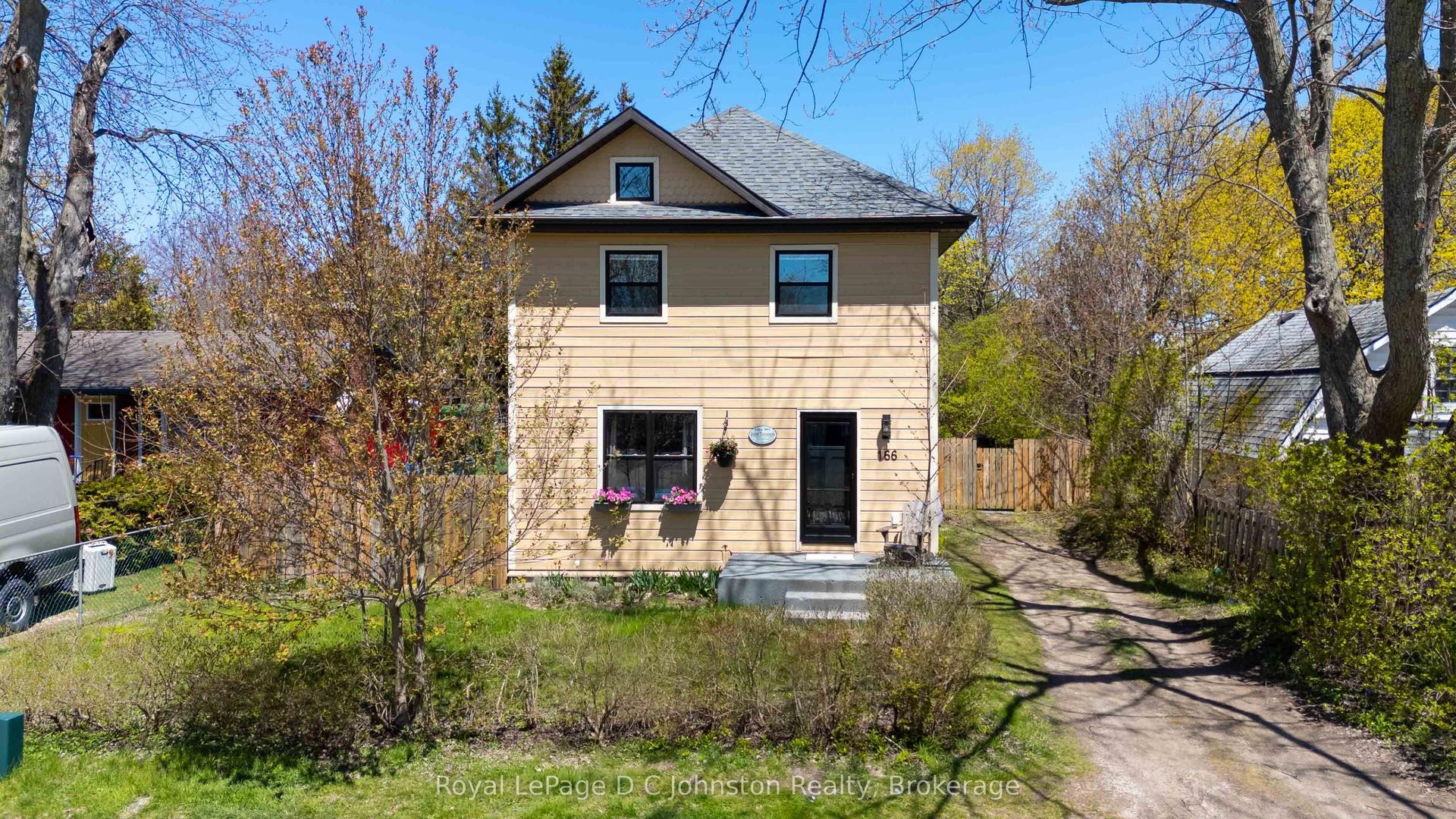 166 Macdonald Lane — photo 1