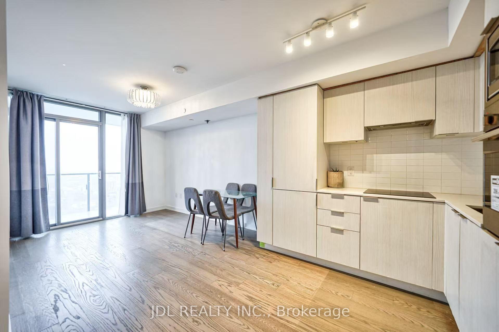 11 Wellesley Street W 4106 #4106, Toronto — Condo for lease, photo 1