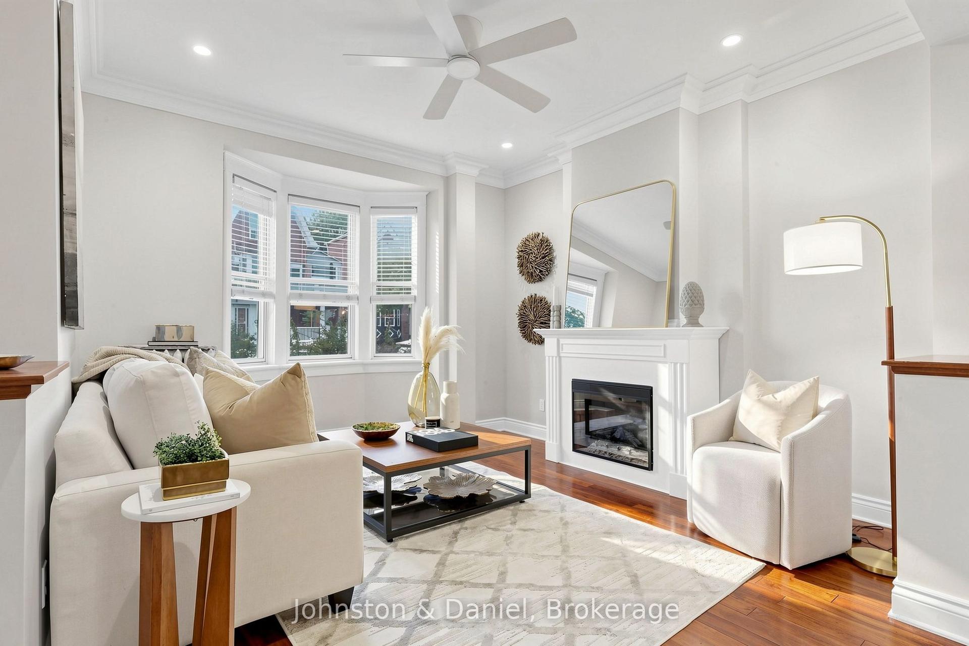11 Ashland Avenue, Toronto — Detached for sale, photo 1