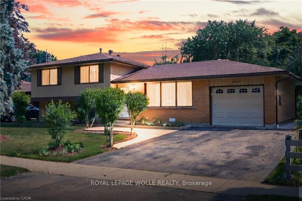 64 Warren Road, Kitchener — Detached for sale, photo 1