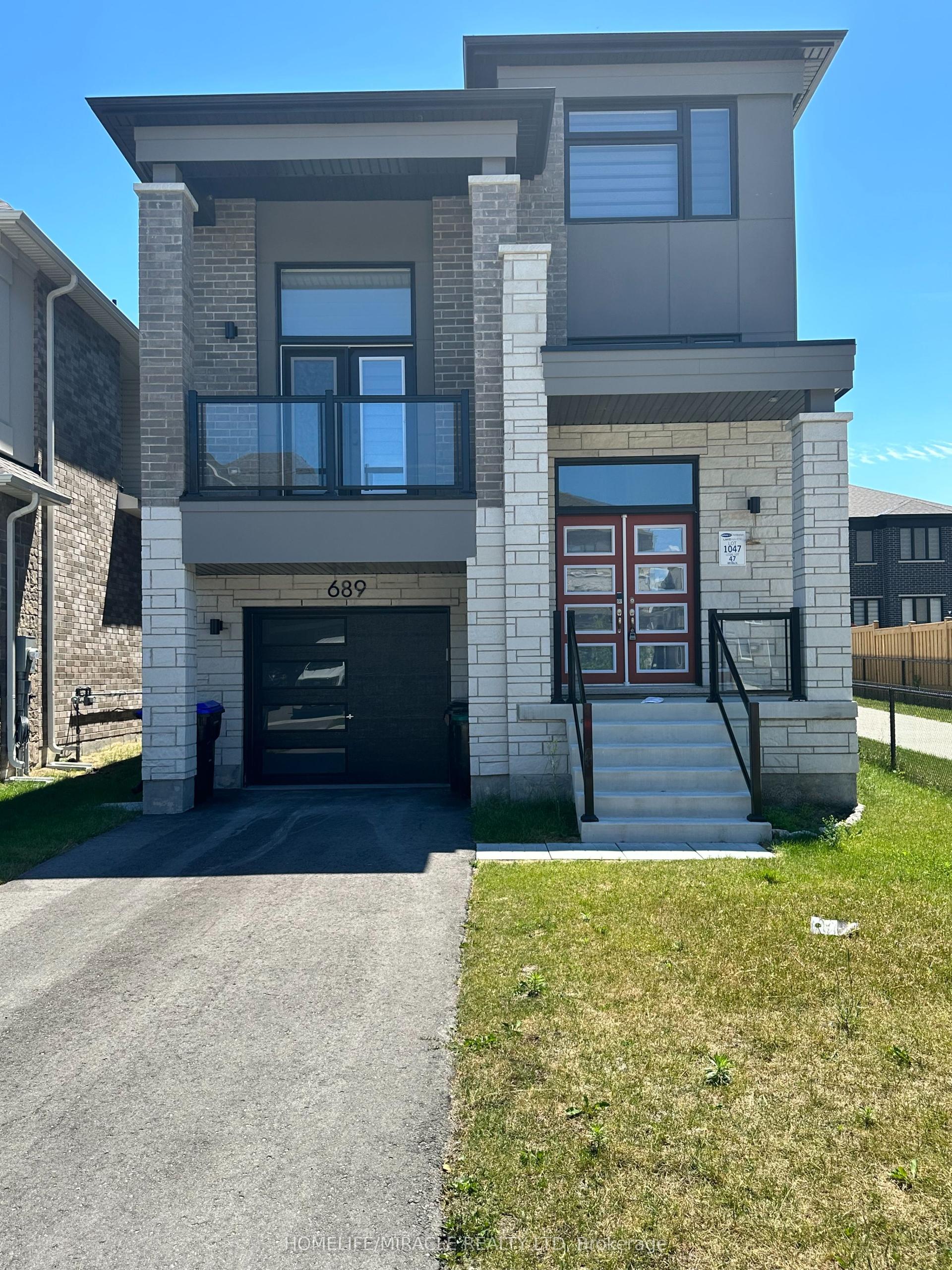 689 Mika Street, Innisfil — Detached for lease, photo 1