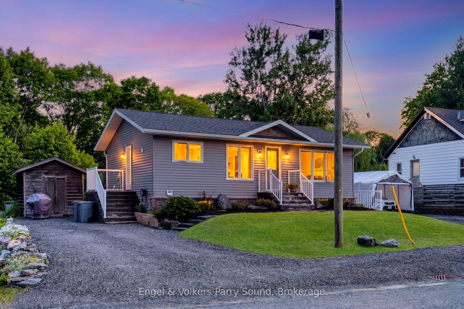 6 Lawrence Street — photo 1