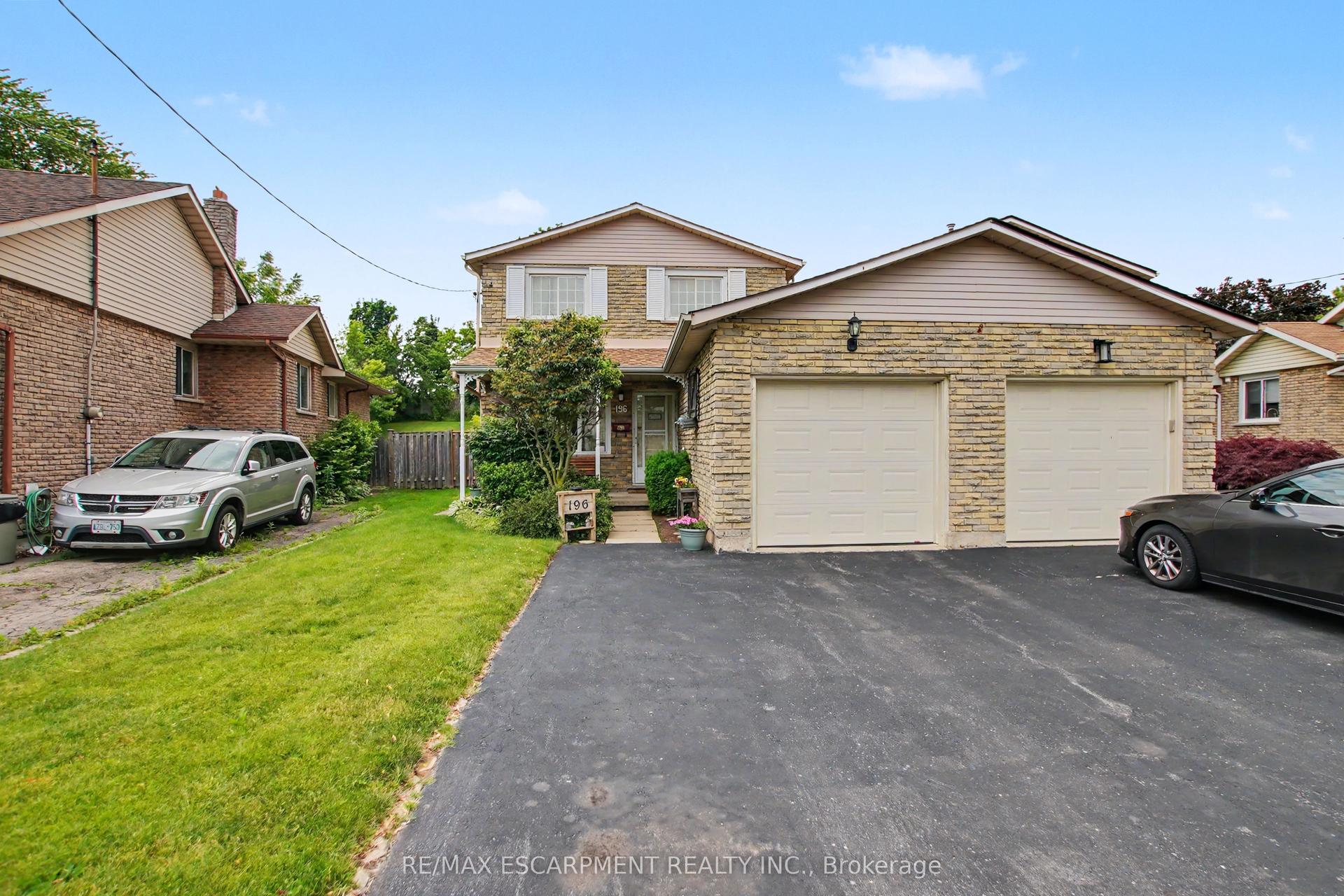 196 Guildwood Drive — photo 1